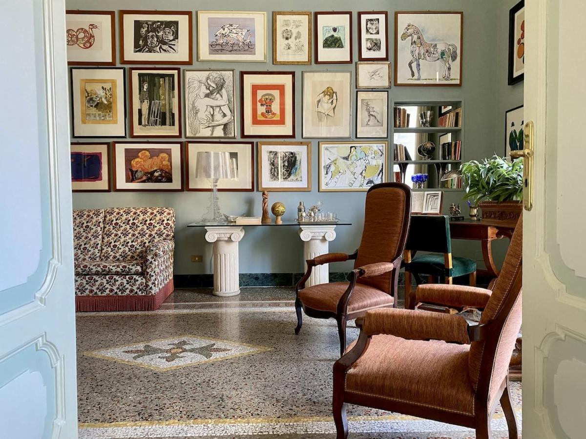 The House Of Paintings La Casa Dei Quadri Palermo